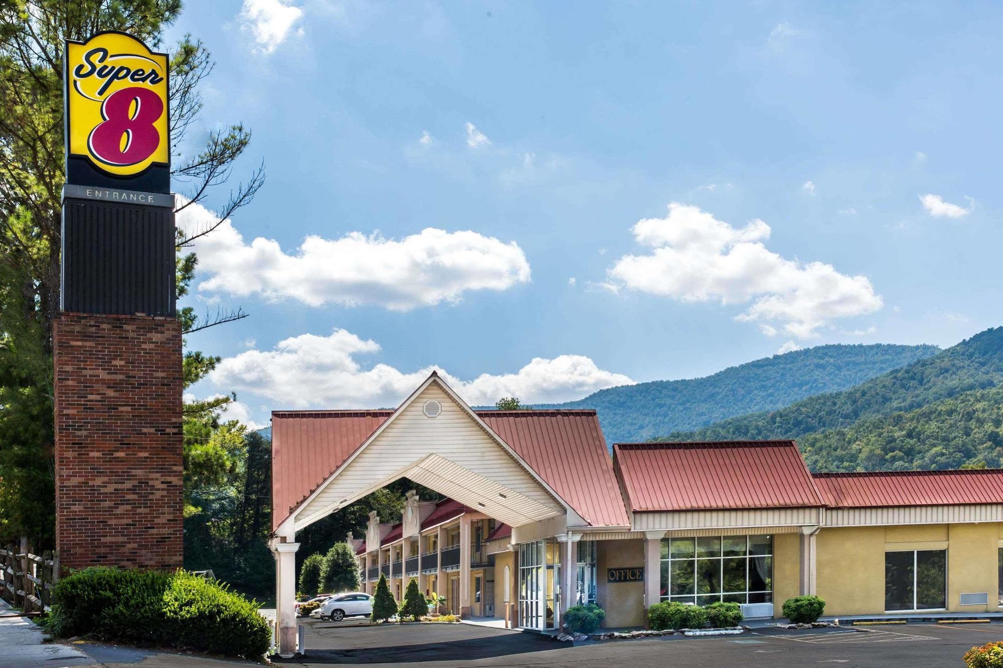 Super 8 By Wyndham Caryville Tn Eksteriør billede